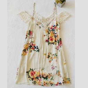 NWT Xhilaration Cold Shoulder Floral Dress Medium